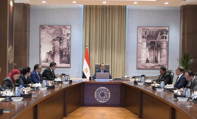 الحكومة-تناقش-فرص-التنمية-المختلفة-فى-الأراضى-الشاطئية