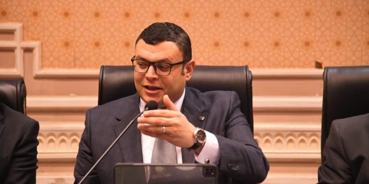 وزير-الإسكان:-نركز-على-تطوير-المدن-الجديدة-وتعزيز-مشاريع-البنية-التحتية