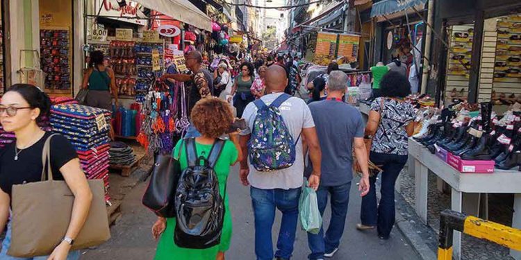 البطالة-في-البرازيل-تنخفض-لأدنى-مستوى-على-الإطلاق-عند-6.1%