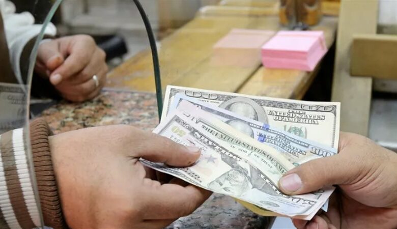 الدولار-يكسر-حاجز-51-جنيهًا-للمرة-الأولى-منذ-ثلاثة-أشهر