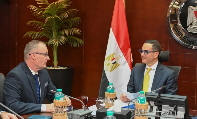 وزير-الاستثمار-يبحث-مع-سفير-التشيك-فرص-التعاون-الاقتصادي-المشترك