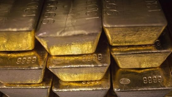 تراجع-أسعار-الذهب-دون-مستوى-3300-دولار