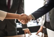 تراجع-عدد-صفقات-الدمج-والاستحواذ-العالمية-لأدنى-مستوياتها-في-20-عامًا