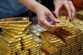 الأمريكيون-يتزاحمون-على-بيع-الذهب-في-ظل-ارتفاع-قياسي-للأسعار
