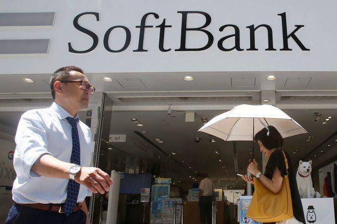 سوفت-بنك-تسجل-أول-أرباح-سنوية-في-4-أعوام